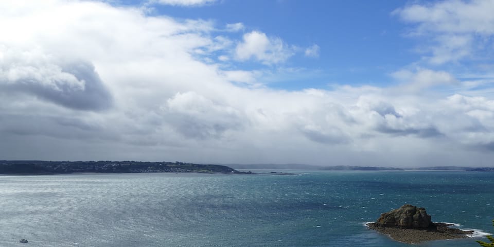 Météo changeante sur la baie de Lannion